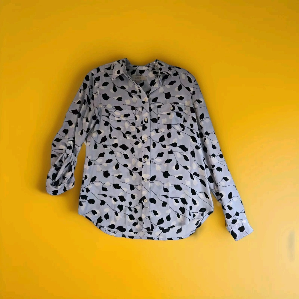 Loft Women's Pale Blue Black Leafy Floral Blouse Top Shirt Size XS‎ Long Sleeve